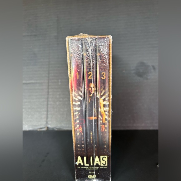 Alias: The Complete Second Season (DVD) Brand New - Picture 3 of 5